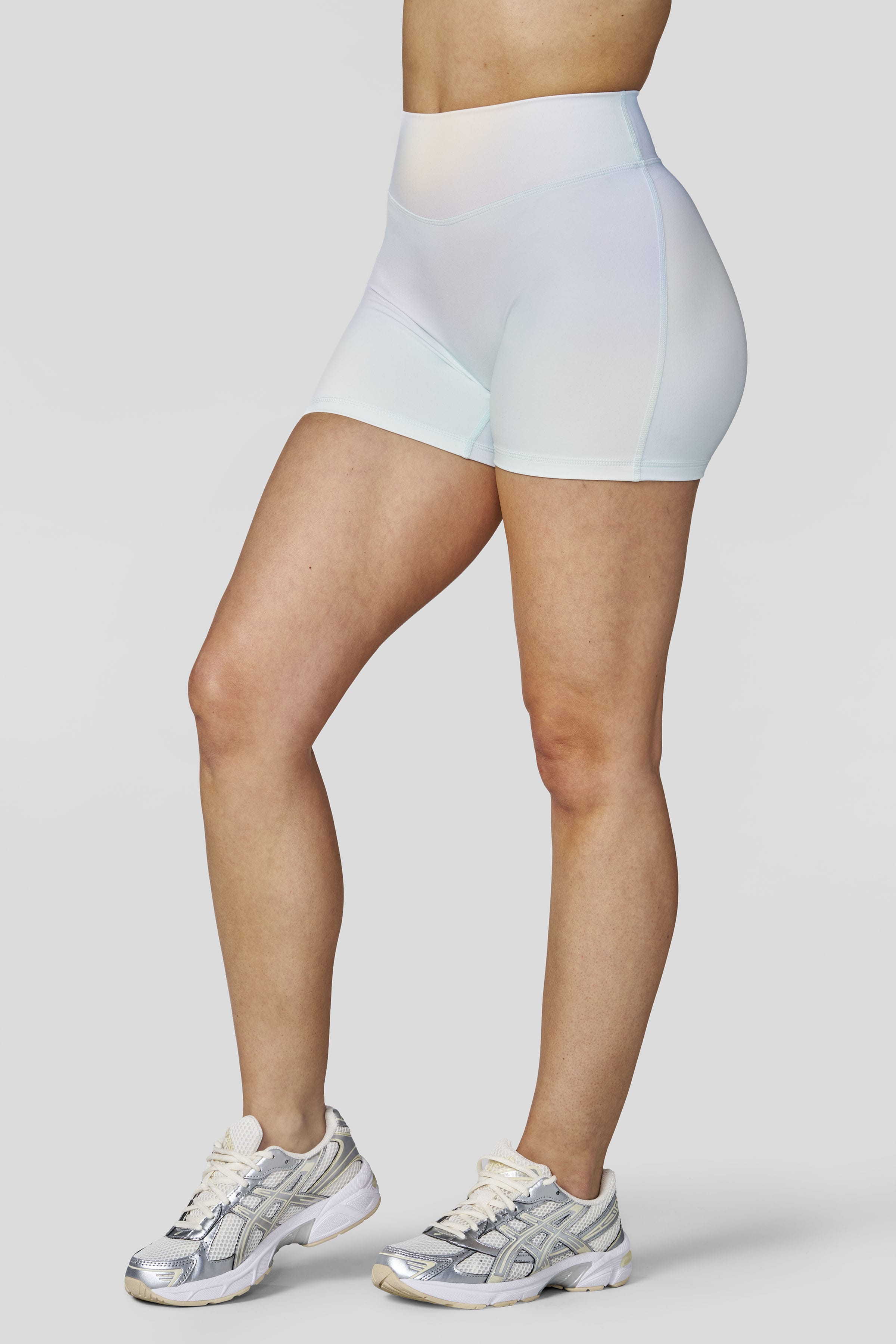 W130 Amore Scrunch Shorts New Colors
