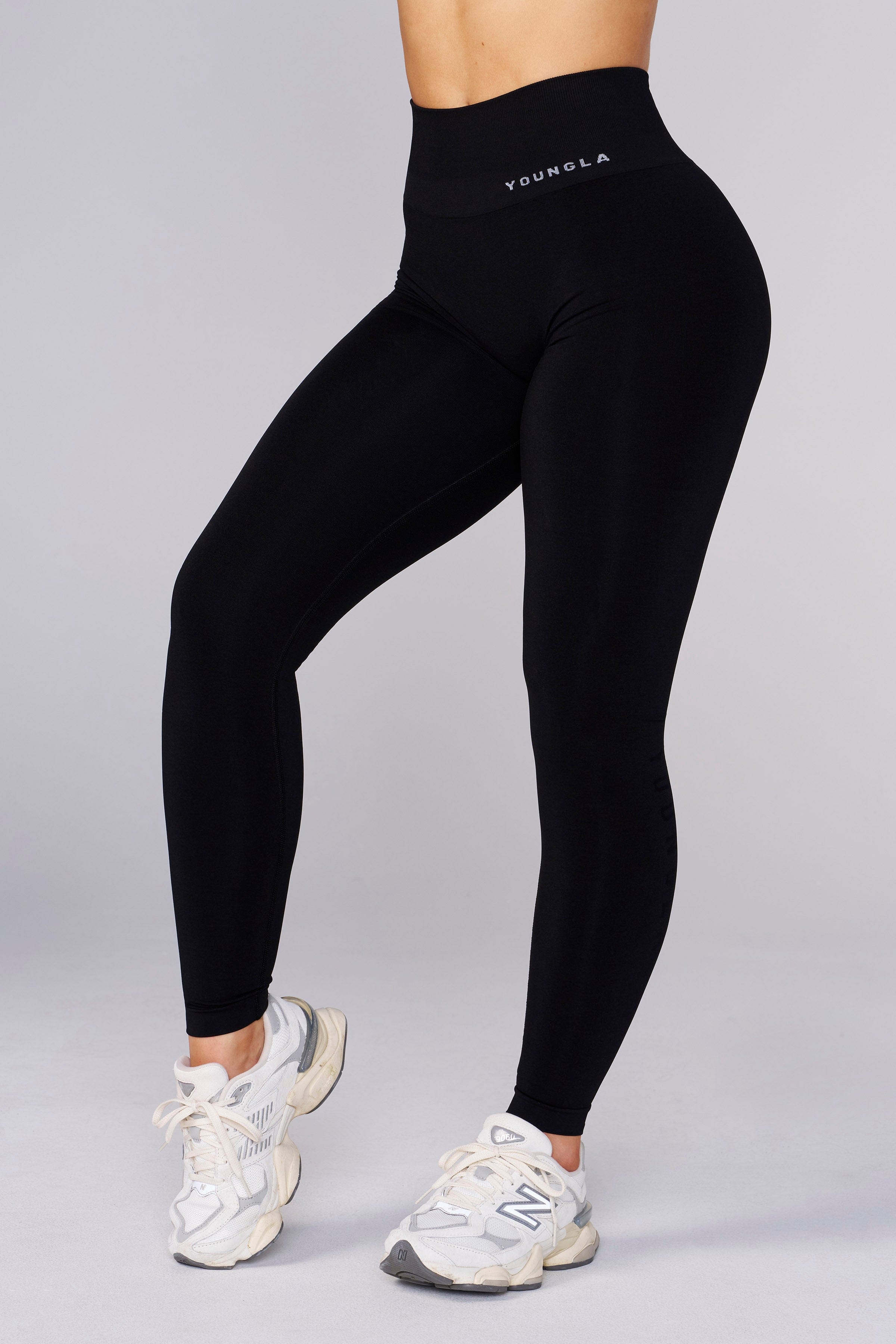 W220 Seamless Core Legging Spring 24'