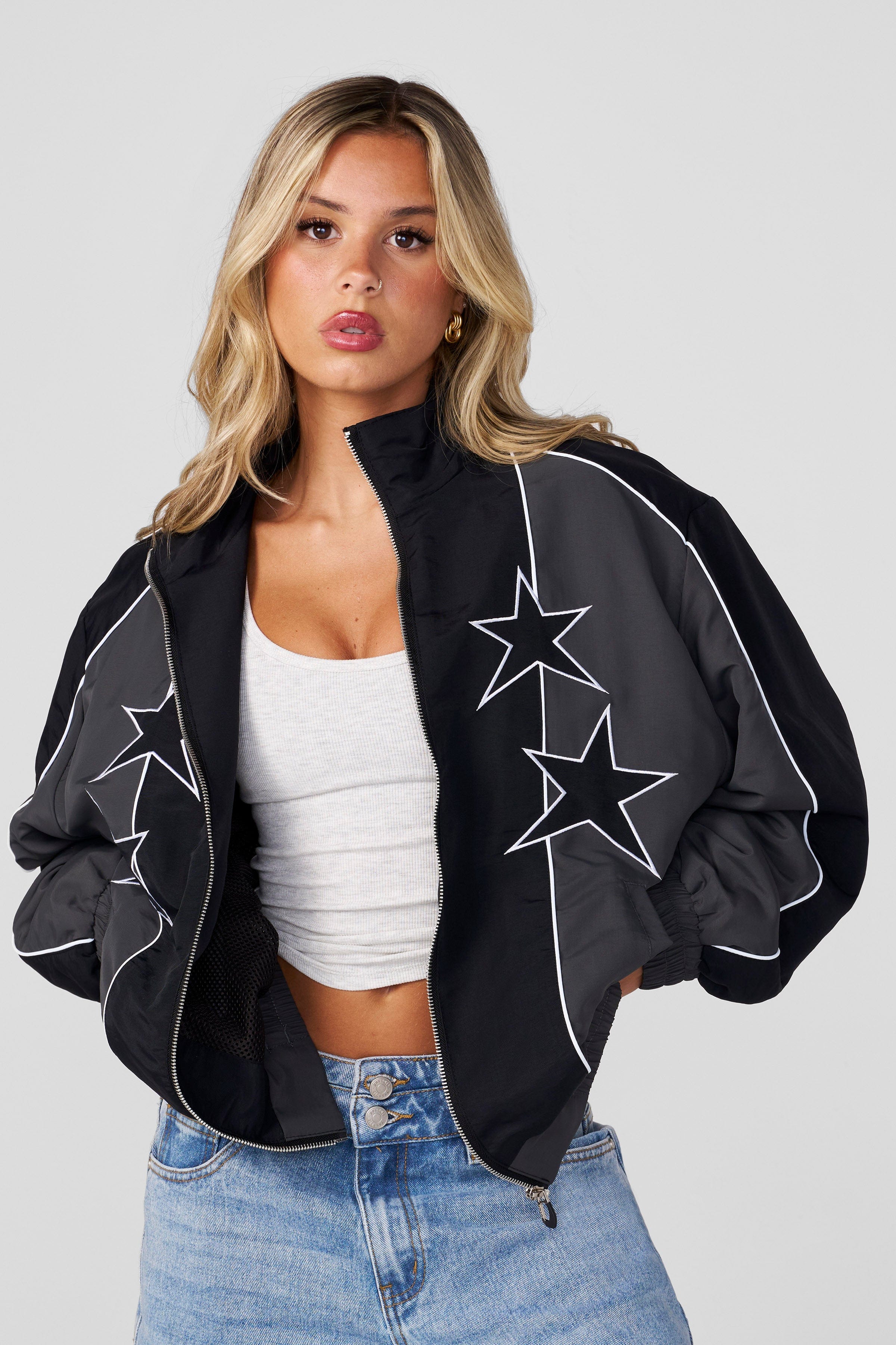 W565 Old School Windbreaker